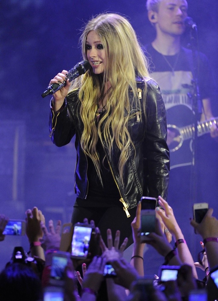 Avril Lavigne;<br>2013 MuchMusic Video Awards - Show