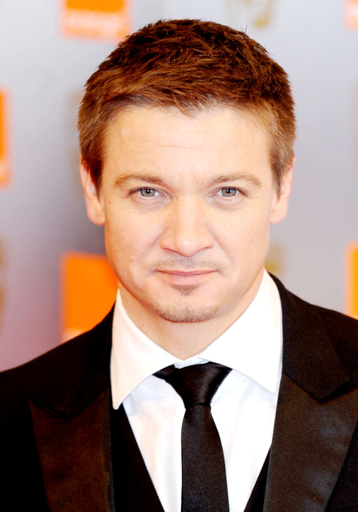 Jeremy Renner Struggled With His Love Relationship While on Movie Set