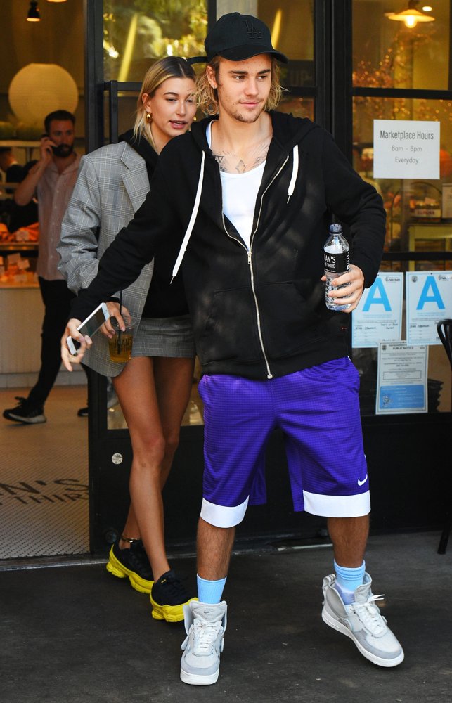 Justin Bieber and Hailey Baldwin Get Breakfast