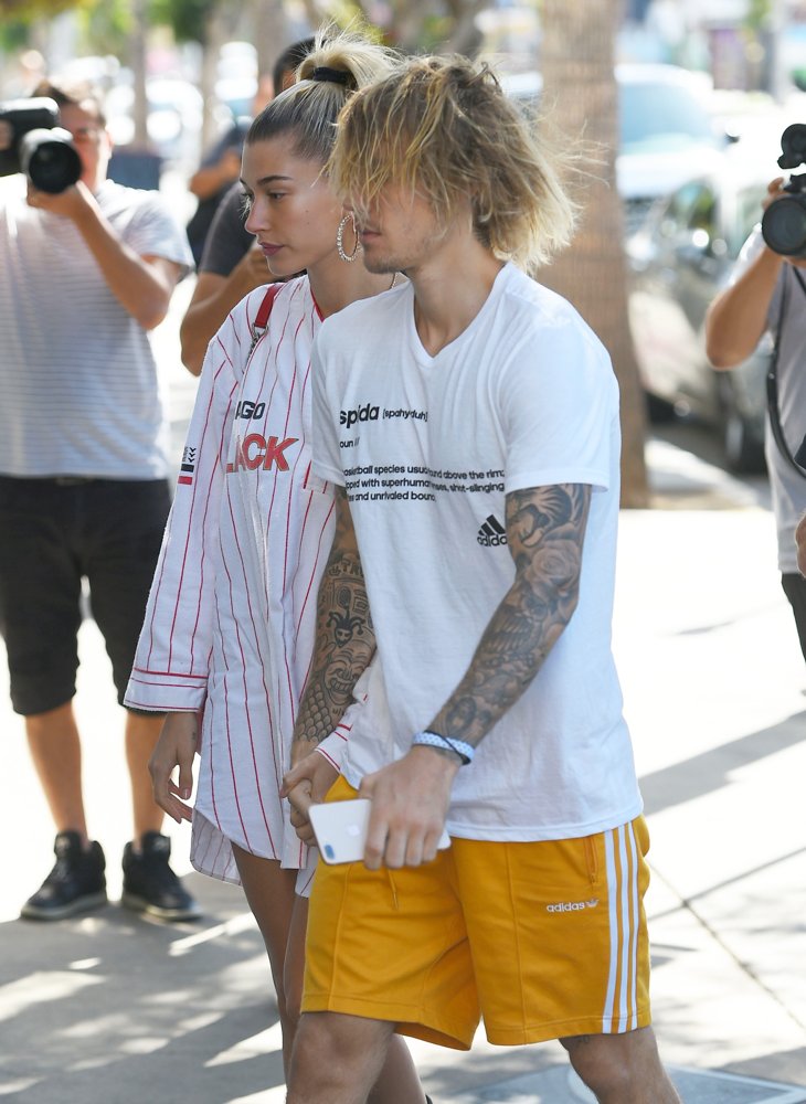 Justin Bieber and Hailey Baldwin Pick Up Breakfast at Joan's on Third