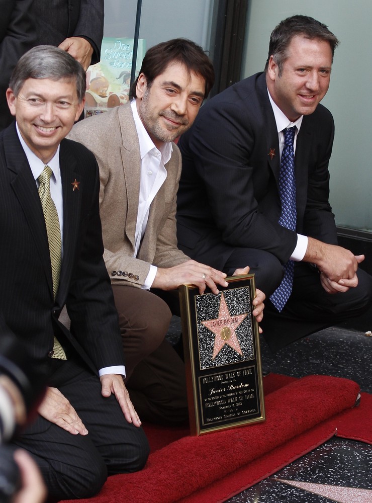 Leron Gubler;Javier Bardem;<br>Javier Bardem Is Honored with A Hollywood Star on The Hollywood Walk of Fame