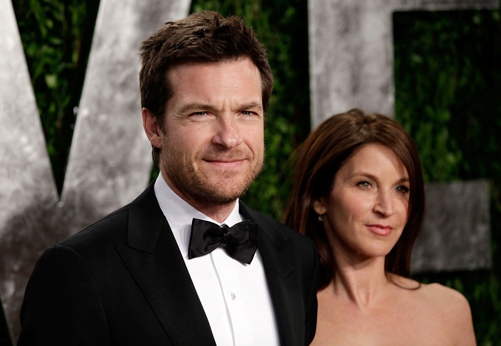 Jason Bateman;Amanda Anka;<br>2013 Vanity Fair Oscar Party - Arrivals