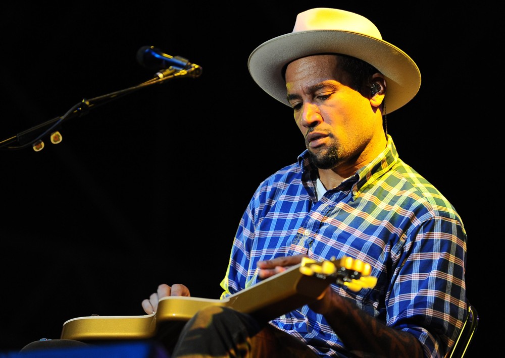 Ben Harper;<br>Ben Harper Performing at 10 Giorni Suonati Festival