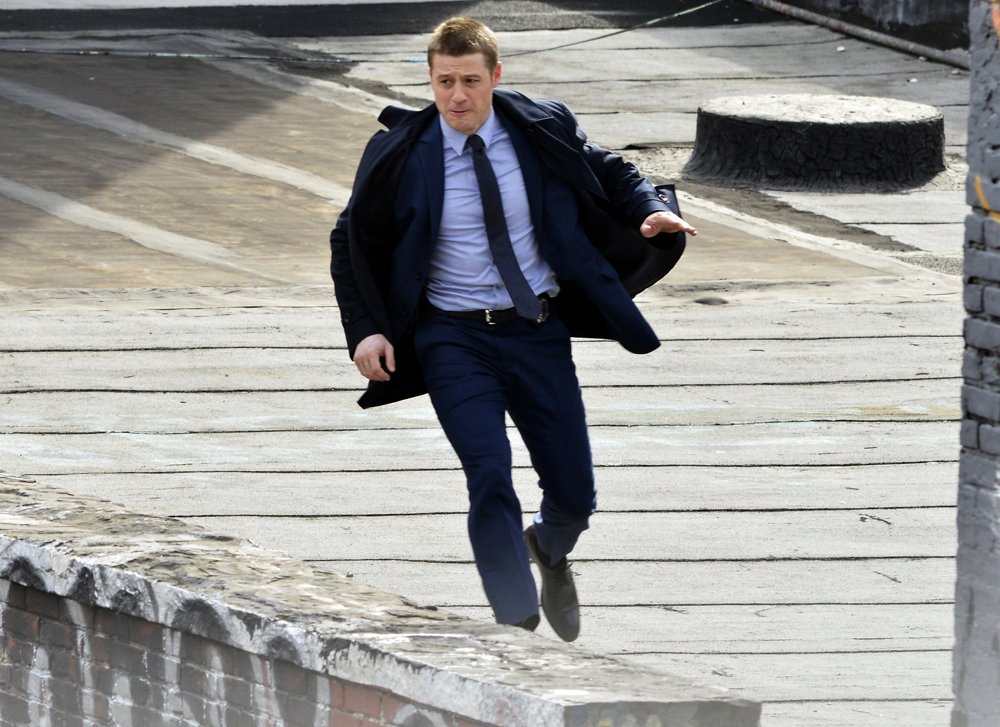 Benjamin McKenzie;<br>Benjamin McKenzie on The Set of Gotham Shooting on Location