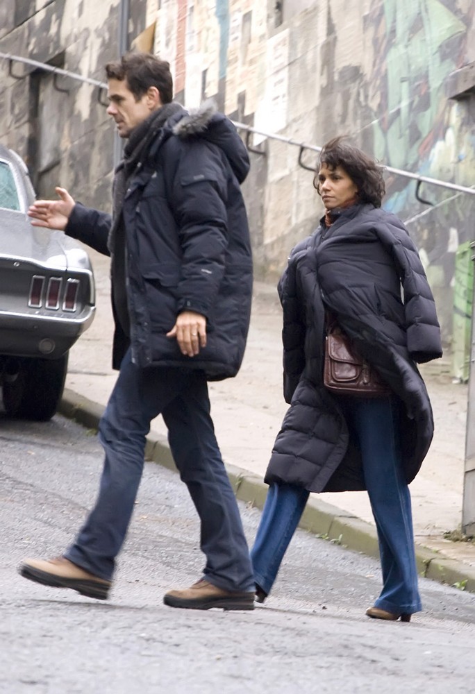 Tom Tykwer;Halle Berry;<br>On The Film set of Cloud Atlas Shooting on Location in Glasgow