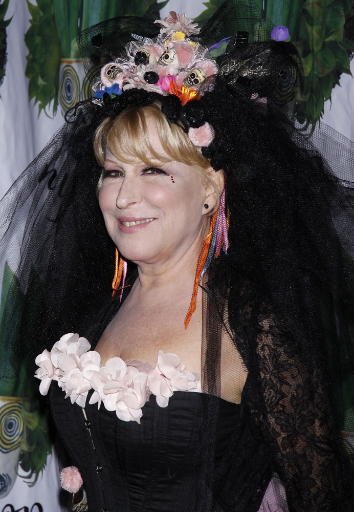 Bette Midler;<br>Bette Midler's Annual Hulaween Gala to Benefit The New York Restoration Project - Arrivals