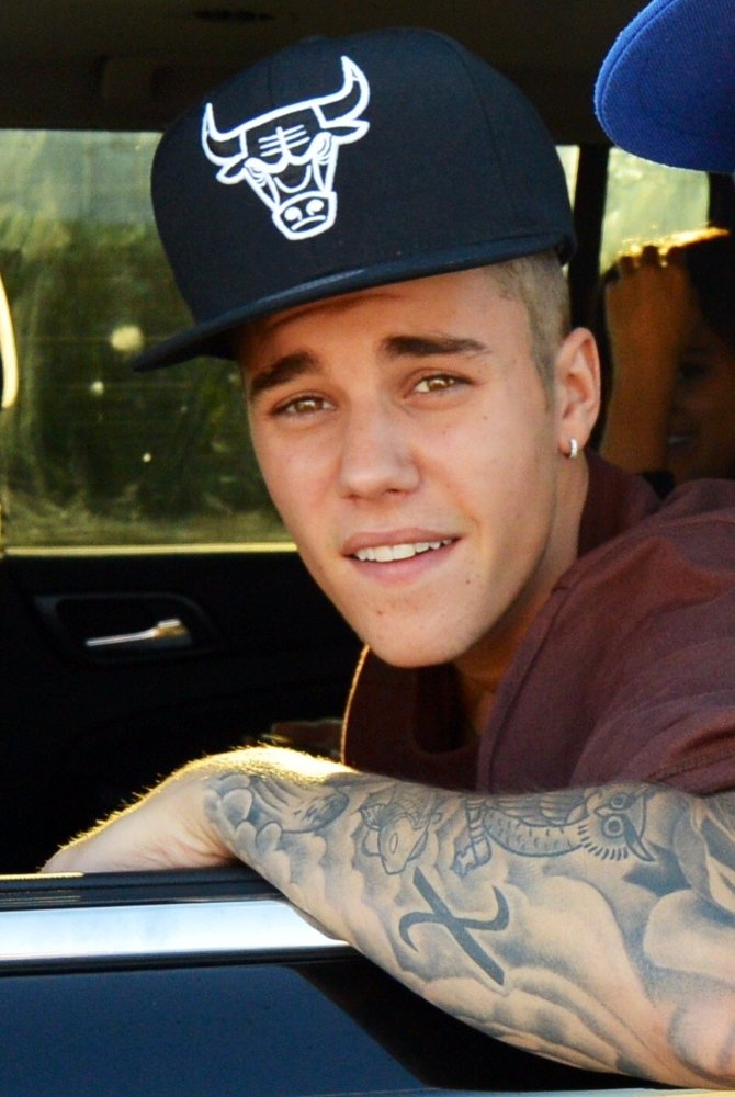Justin Bieber and Selena Gomez Spotted in Canada