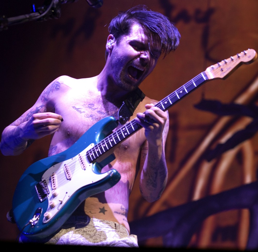 Simon Neil;Biffy Clyro;<br>Biffy Clyro Playing A Headline Gig