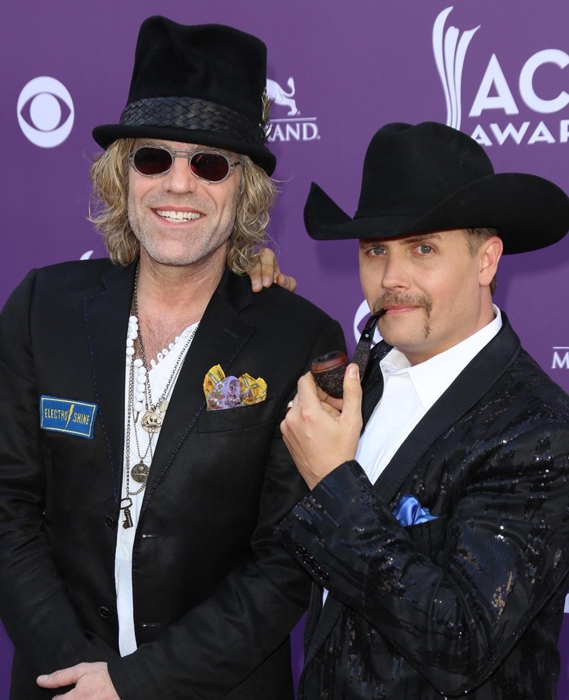 Big & Rich;<br>48th Annual ACM Awards - Arrivals
