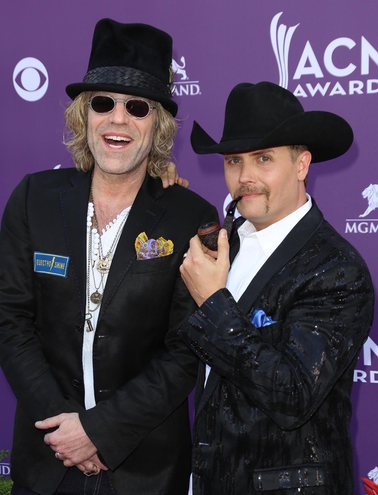 Big & Rich;<br>48th Annual ACM Awards - Arrivals