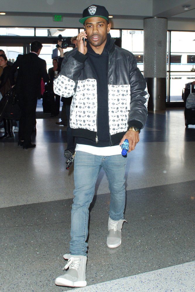 Big Sean Arrives at Los Angeles International Airport