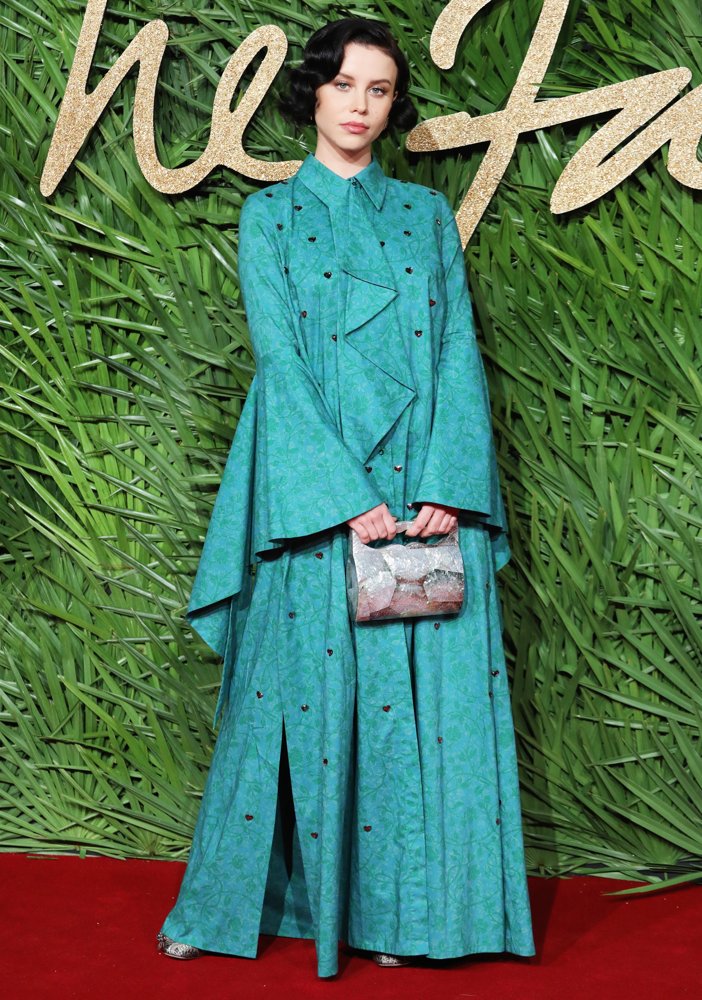 Billie JD Porter;<br>The British Fashion Awards 2017 - Arrivals