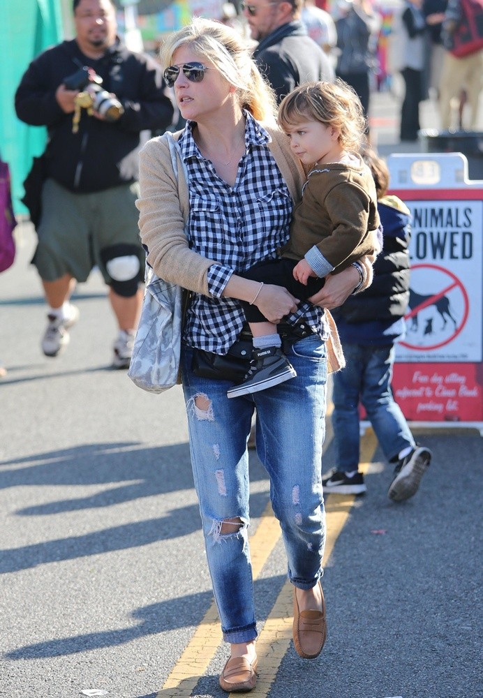Selma Blair and Her Son Visit The Studio City Farmers Market