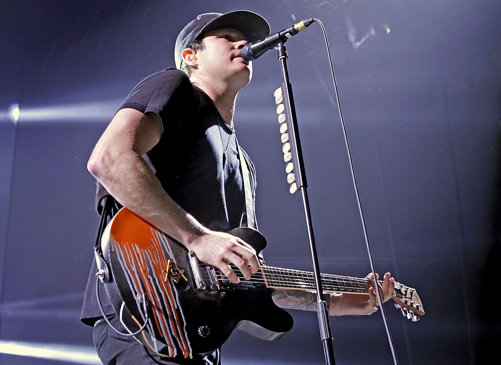 Tom DeLonge;Blink-182;<br>Blink-182 Performing Live