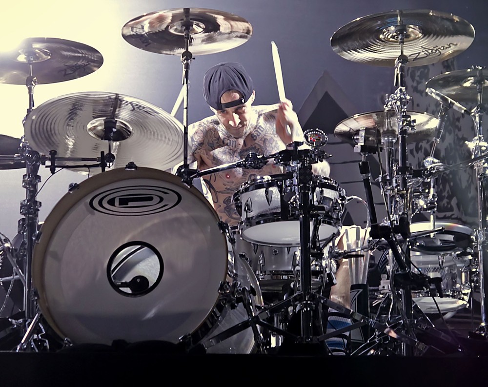 Travis Barker;Blink-182;<br>Blink-182 Performing Live