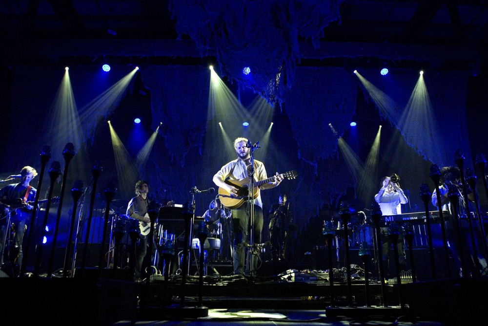 Bon Iver;<br>Bon Iver Perform A Headlining Gig