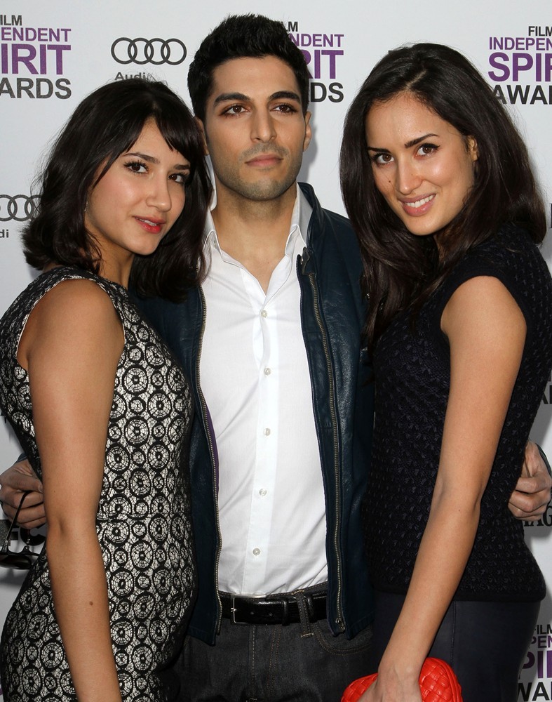 Nikohl Boosheri;Keon Mohajeri;Sarah Kazemy;<br>27th Annual Independent Spirit Awards - Arrivals