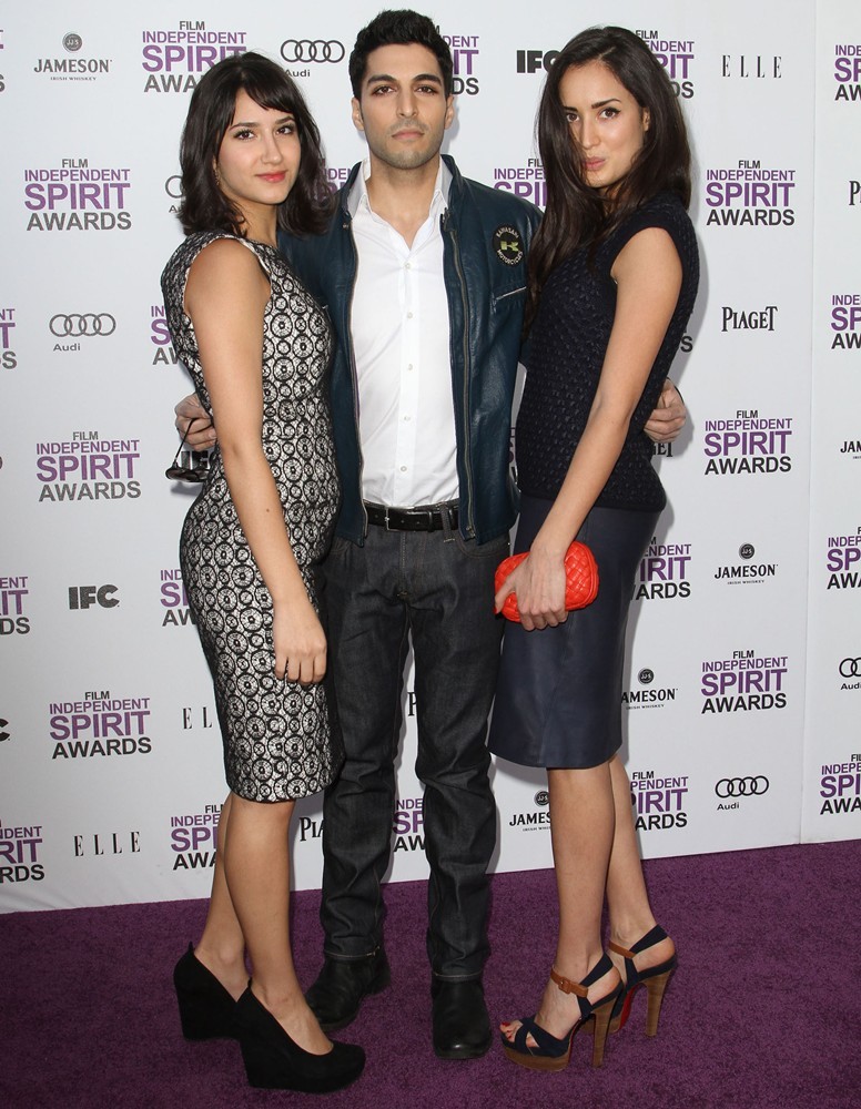 Nikohl Boosheri;Keon Mohajeri;Sarah Kazemy;<br>27th Annual Independent Spirit Awards - Arrivals