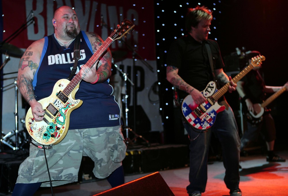 Chris Burney;Jaret Reddick;Bowling For Soup;<br>Bowling For Soup Perform Live for The Fifth Anniversary Celebration