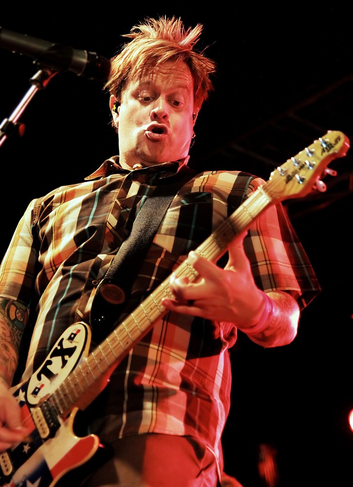 Jaret Reddick Net Worth 2023: How Much is the Hitmaker Worth Today?