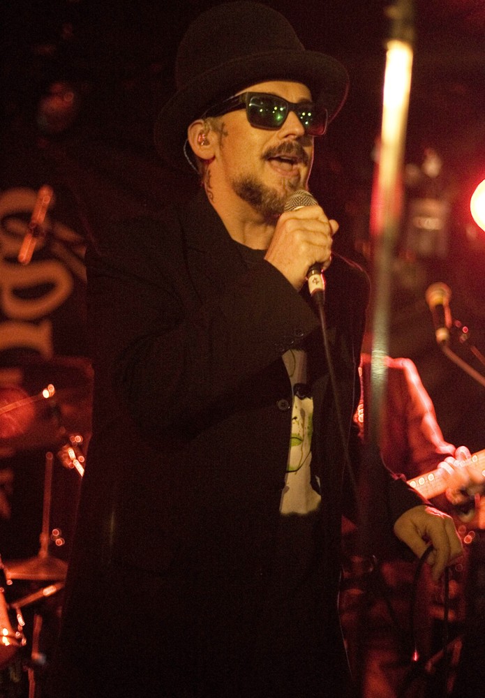Boy George;<br>Boy George Performing Live