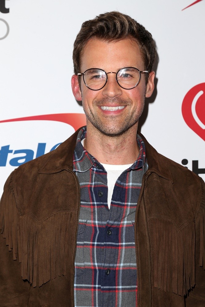 KIIS FM's iHeartRadio Jingle Ball 2015 - Arrivals
