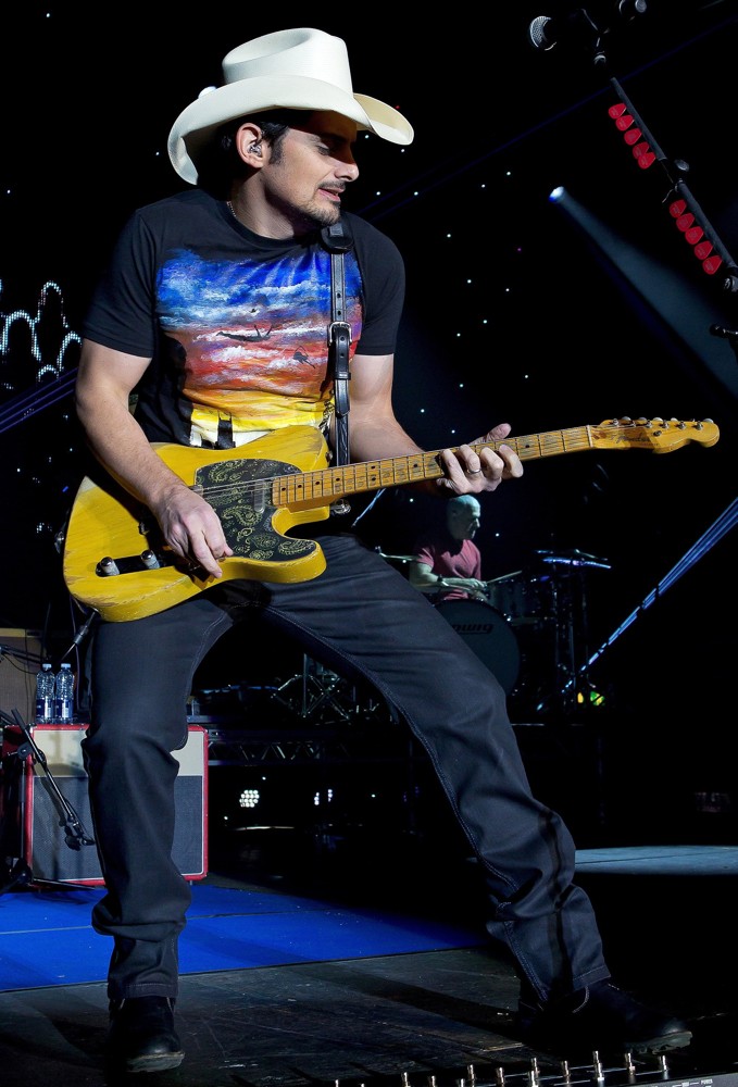 brad paisley Picture 52 Brad Paisley Performing