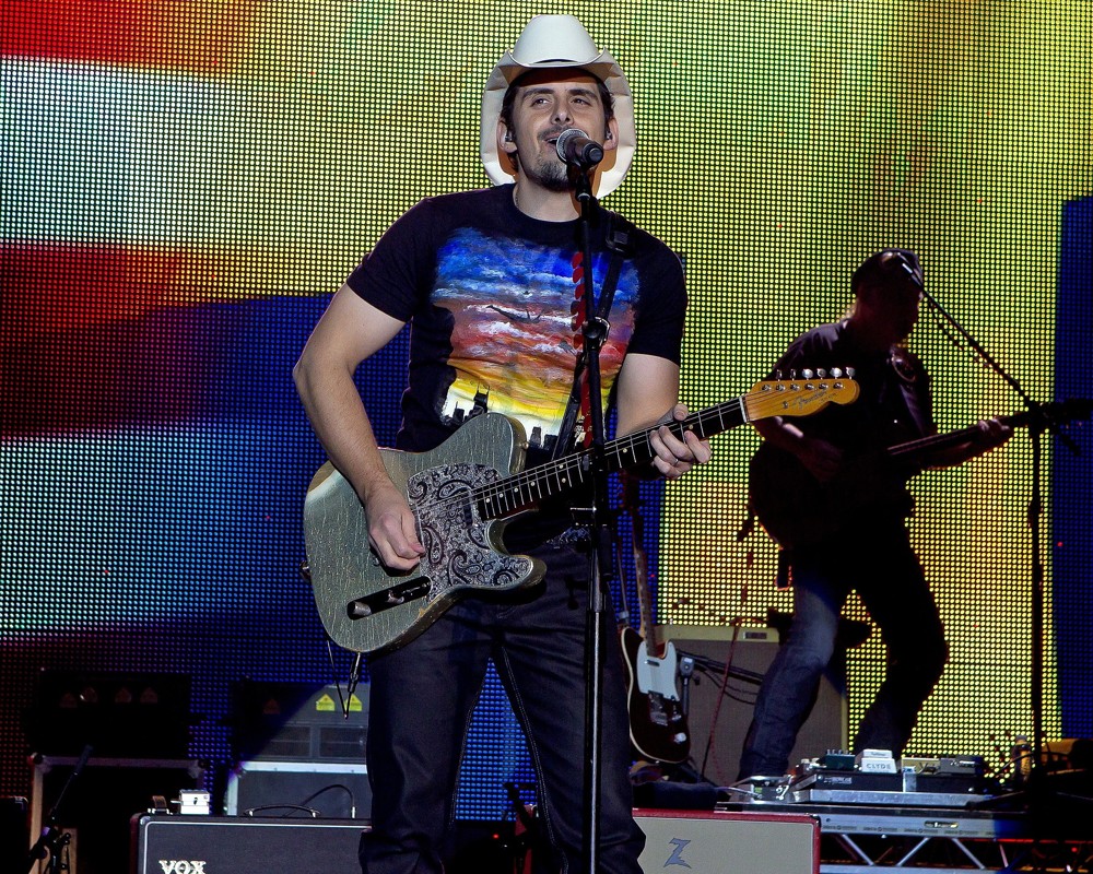 Brad Paisley;<br>Brad Paisley Performing