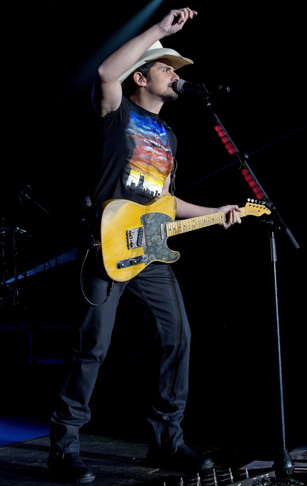 Brad Paisley;<br>Brad Paisley Performing