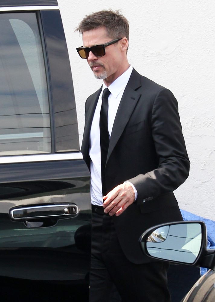 Brad Pitt Leaves Craig's Restaurant