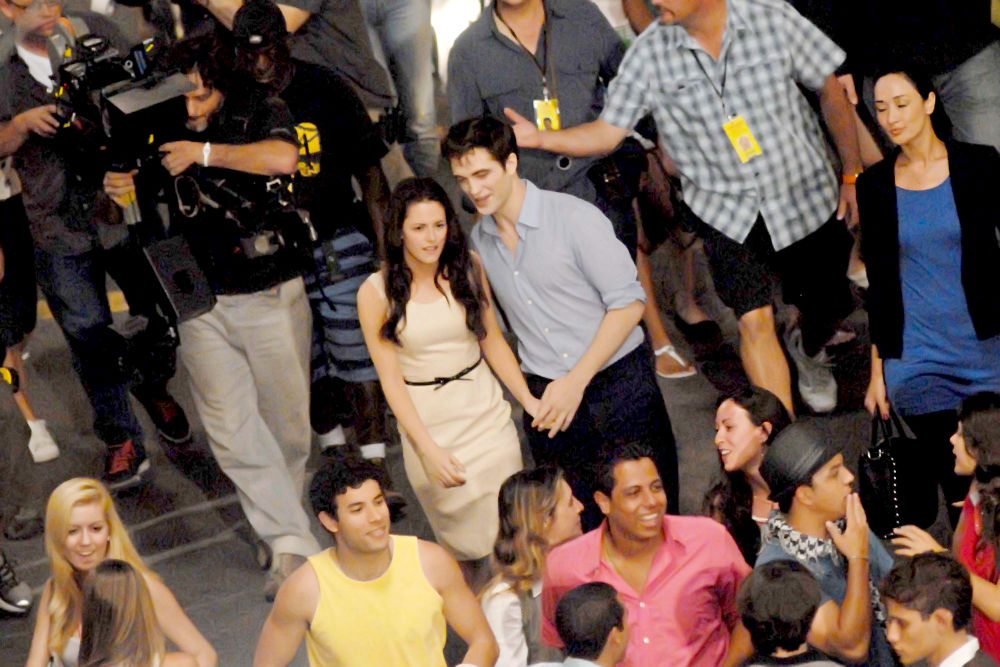 Set Pics and Video of 'Breaking Dawn' Filming of Bella and Edward's