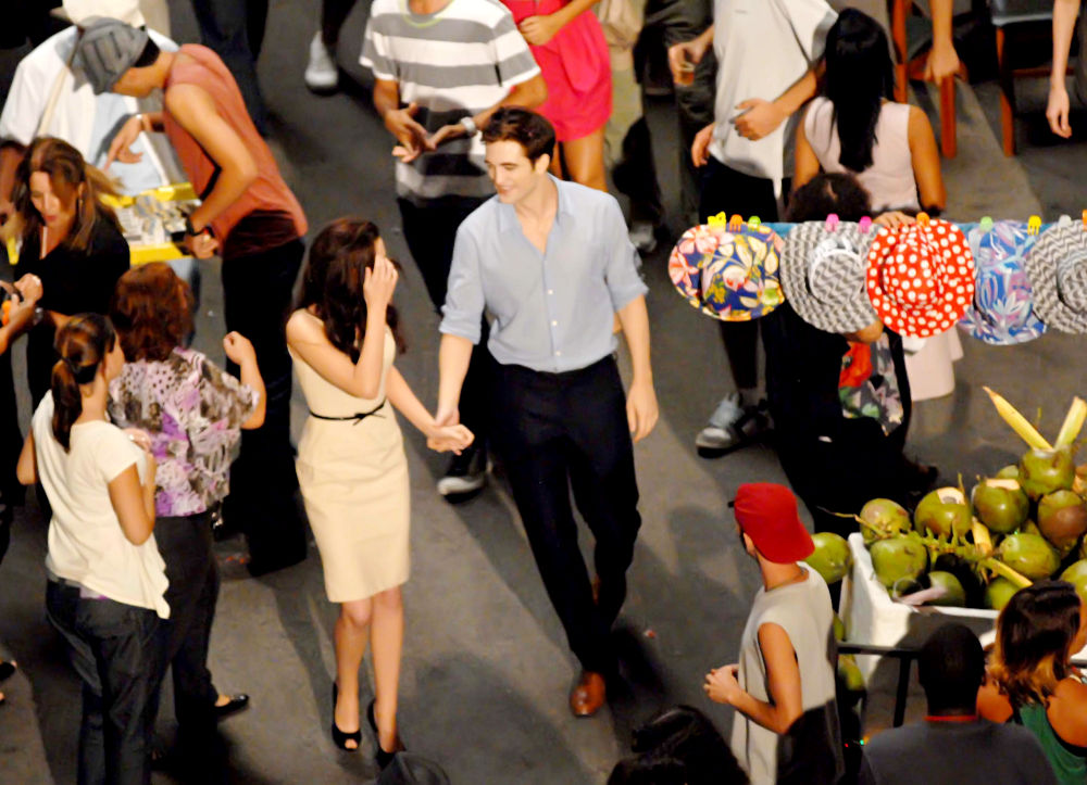 Set Pics and Video of 'Breaking Dawn' Filming of Bella and Edward's