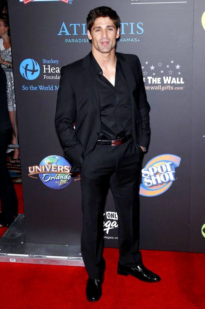 Bren Foster;<br>2011 Daytime Emmy Awards - Red Carpet