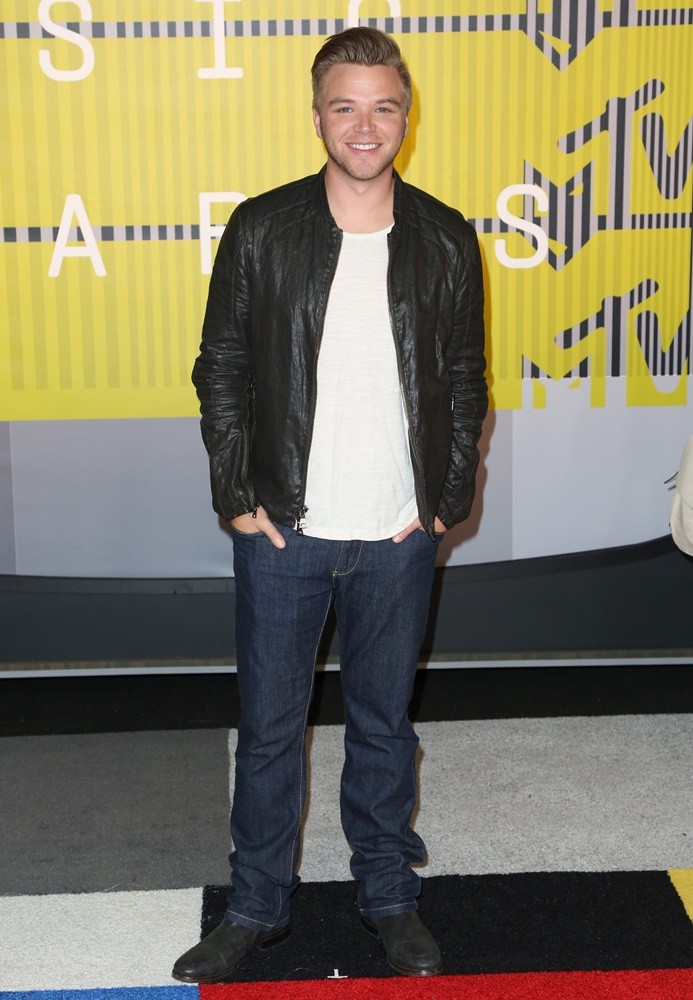 Brett Davern;<br>2015 MTV Video Music Awards - Arrivals