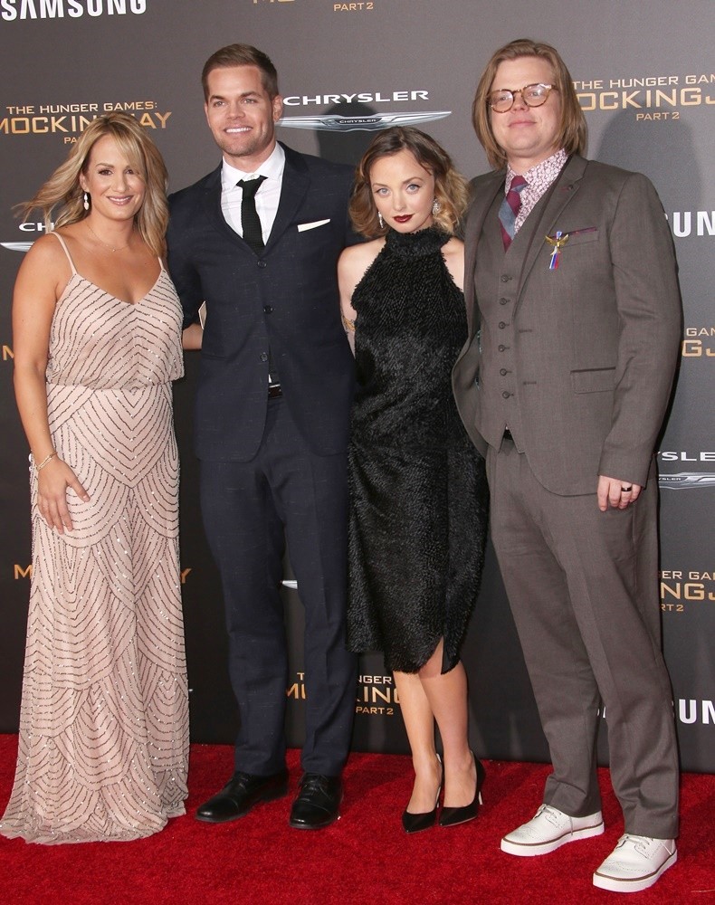 Jenn Brown;Wes Chatham;Kira Sternbach;Elden Henson;<br>Premiere of Lionsgate's The Hunger Games: Mockingjay, Part 2 - Arrivals