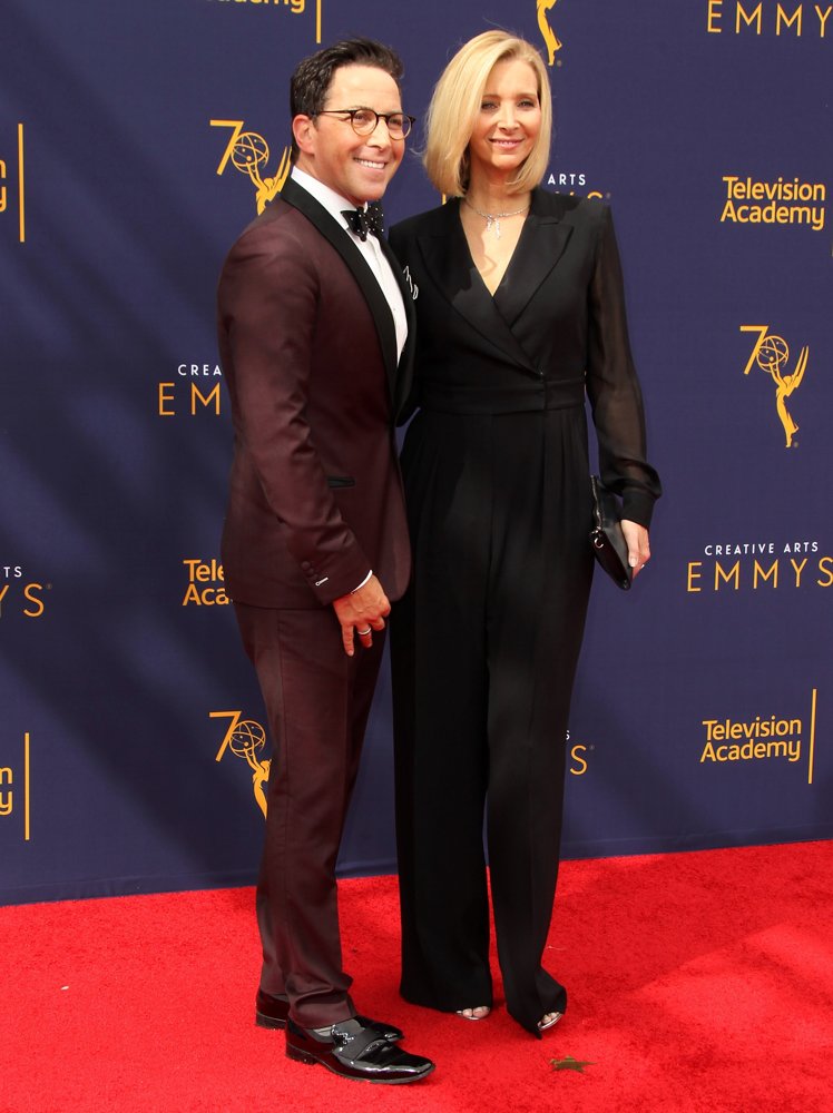 Dan Bucatinsky, Lisa Kudrow<br>2018 Creative Arts Emmy Awards - Day 2 - Arrivals