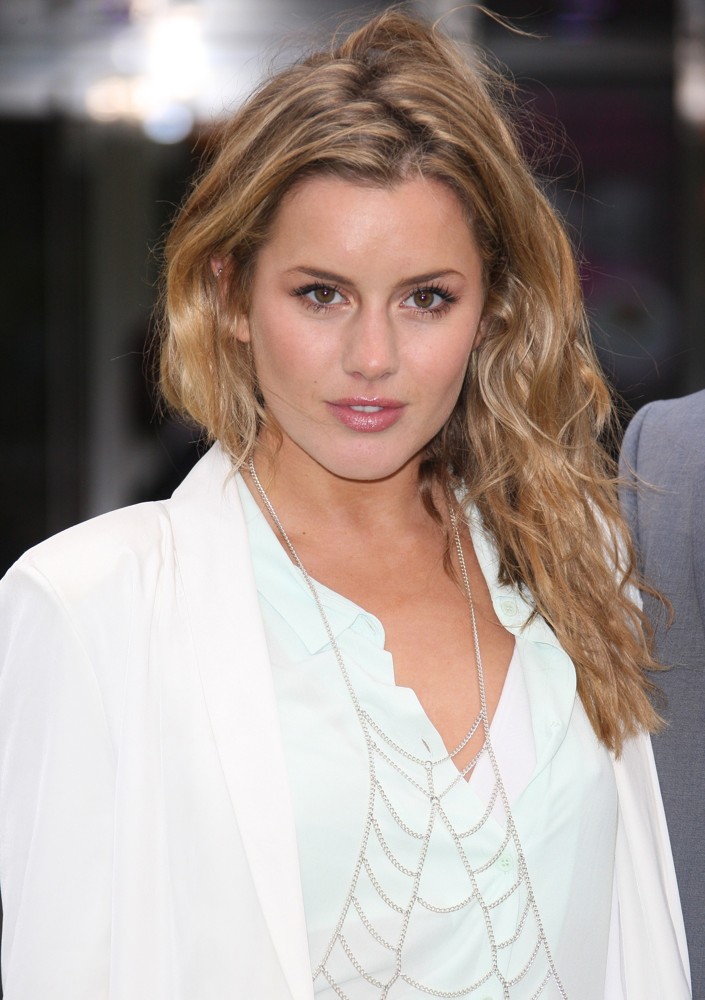 Caggie Dunlop;<br>World Premiere of Snow White and the Huntsman - Arrivals