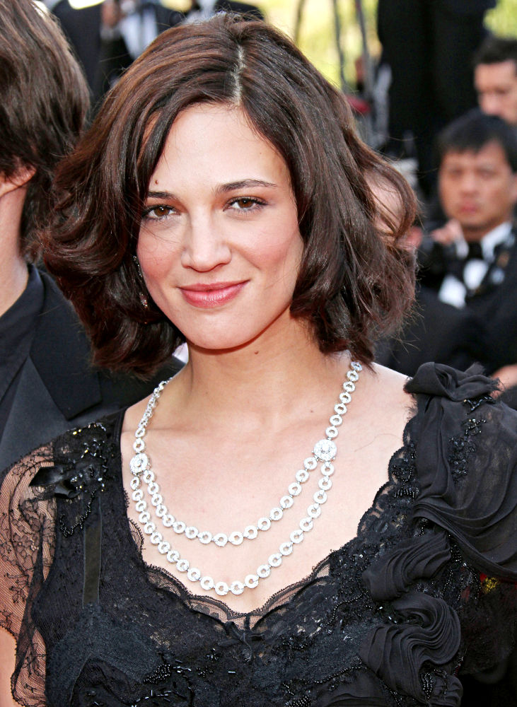 Asia Argento;<br>2010 Cannes International Film Festival - Day 12 - Palme d'Or Closing Ceremony Red Carpet Arrivals