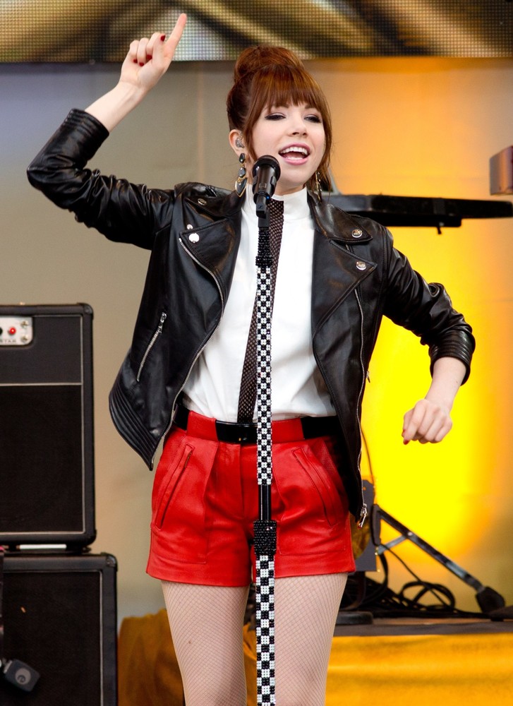 Carly Rae Jepsen;<br>Carly Rae Jepsen Performs Live as Part of Good Morning America's 2013 Summer Concert Series