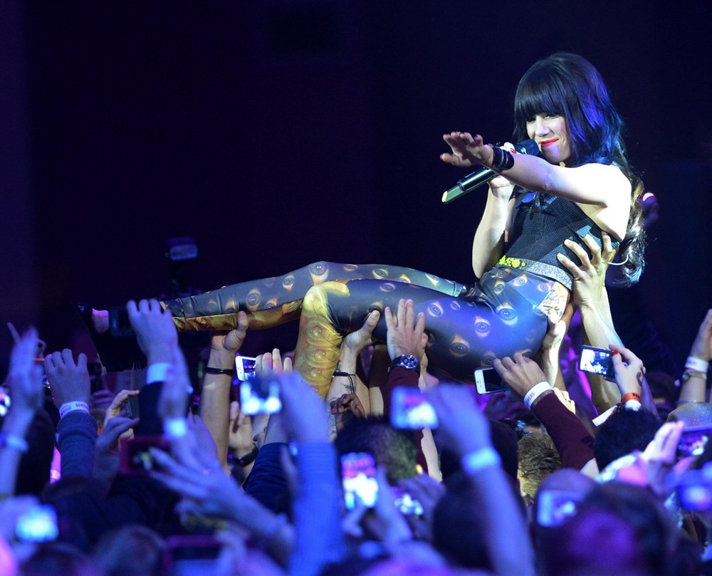 Carly Rae Jepsen;<br>The MTV EMA's 2012 - Show