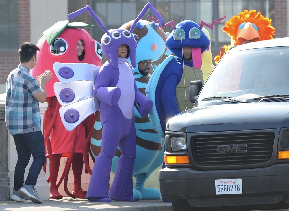 Jesse Carmichael, PJ Morton and Adam Levine Dresses as A Pokemon for Maroon 5 Music Video