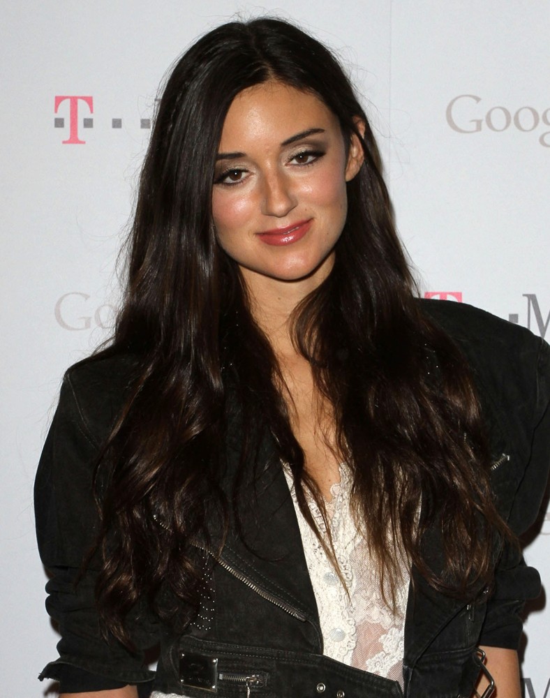 Caroline D'Amore;<br>Celebrity Magenta Carpet Arrivals at The Launch Party for Google Music Available on T-Mobile