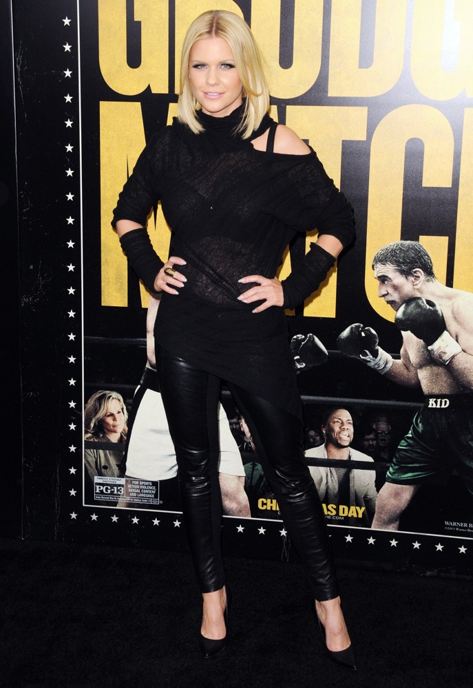 Carrie Keagan;<br>Grudge Match New York Screening - Red Carpet Arrivals