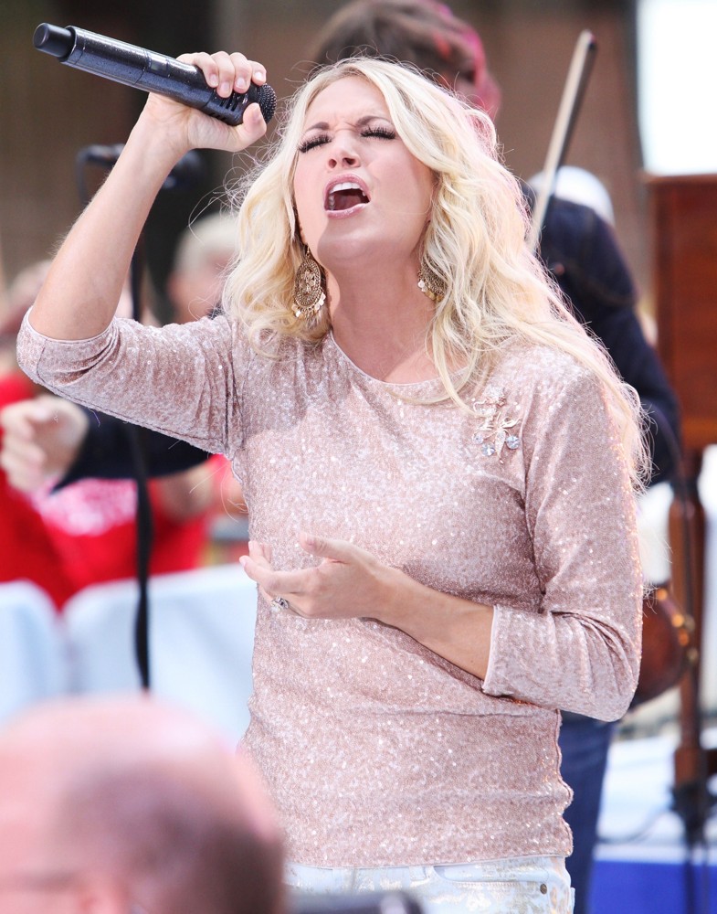 Carrie Underwood;<br>Carrie Underwood Performs Live as Part of The Toyota Concert Series