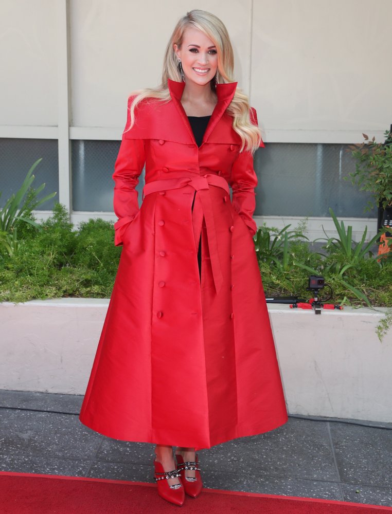Carrie Underwood Honoured with A Star on The Hollywood Walk of Fame