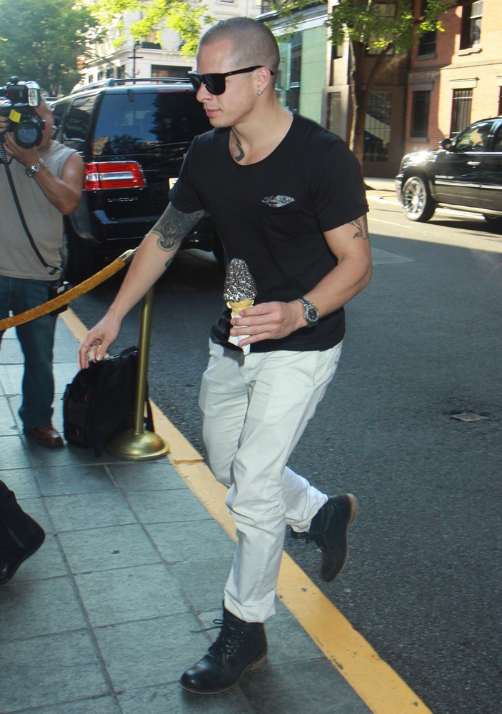 Casper Smart;<br>Casper Smart Arrives Back to His Hotel