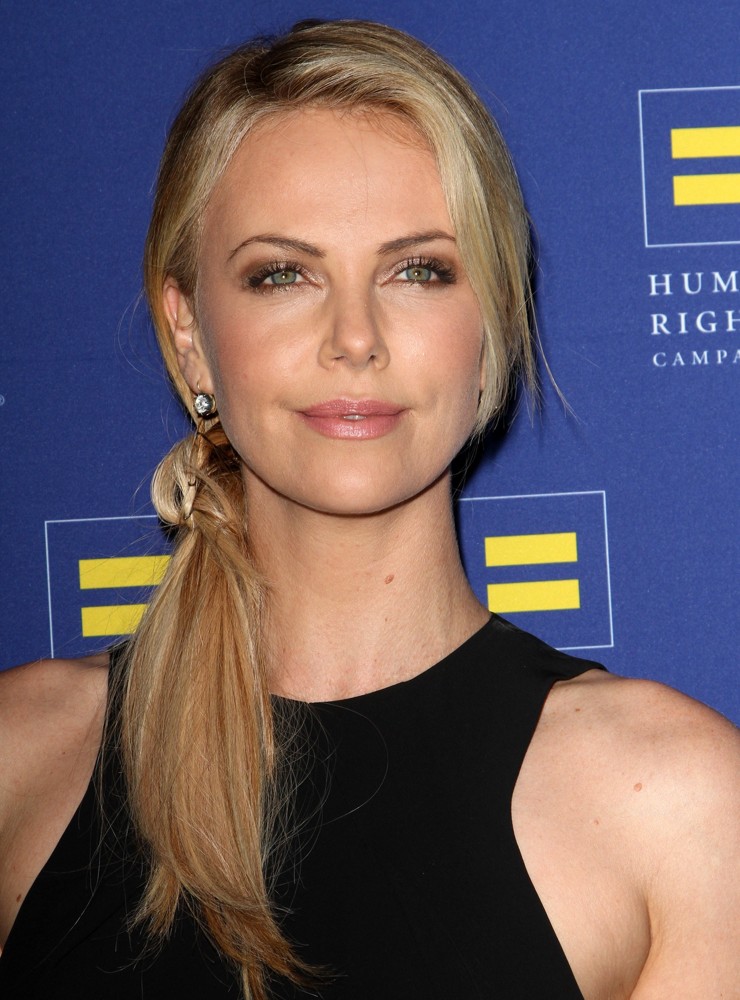 Charlize Theron;<br>2012 Human Rights Campaign Los Angeles Gala - Arrivals