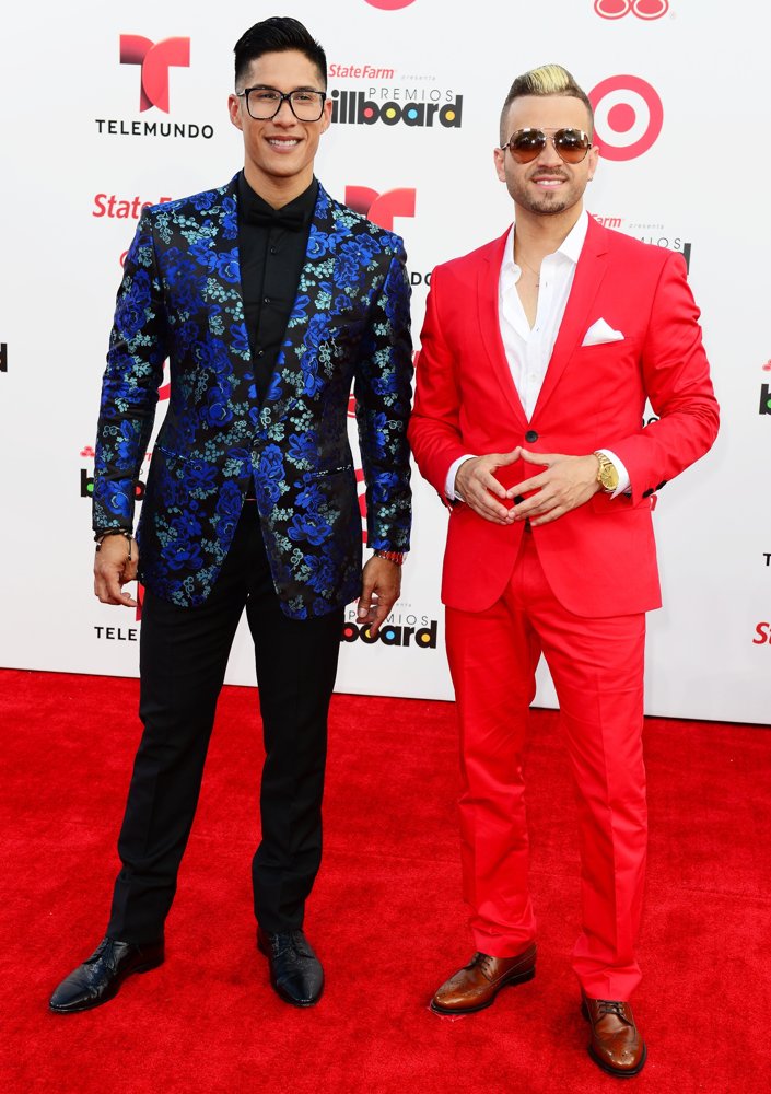 Chino & Nacho;<br>Latin Billboard Awards 2014 - Arrivals