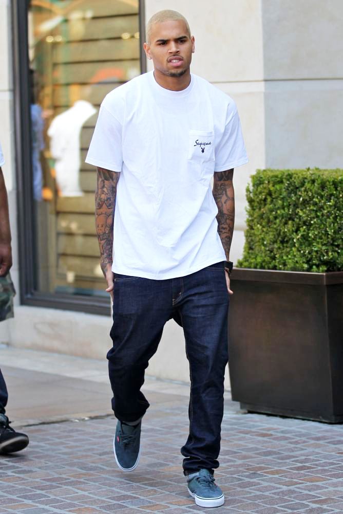 Chris Brown;<br>Chris Brown out shopping at the Grove