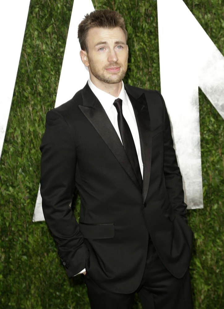 Chris Evans;<br>2013 Vanity Fair Oscar Party - Arrivals